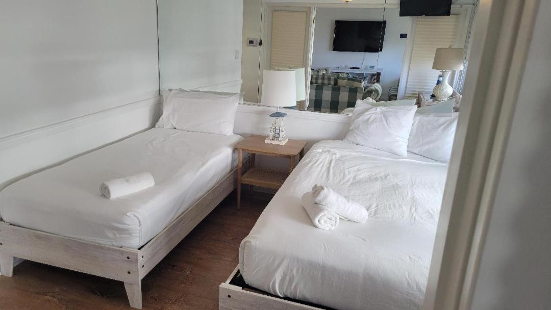 2 Bedroom 2 Bath Beachfront Condo On Miami Beach Millionaire Row Exterior foto